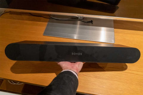 Sonos、ブランド最小のサウンドバー「Ray」 - AV Watch