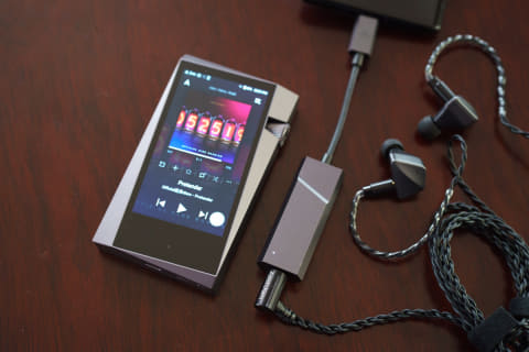 レビュー】DAPキラー登場!? スマホ直挿し高音質ミニDAC「AK HC2」が