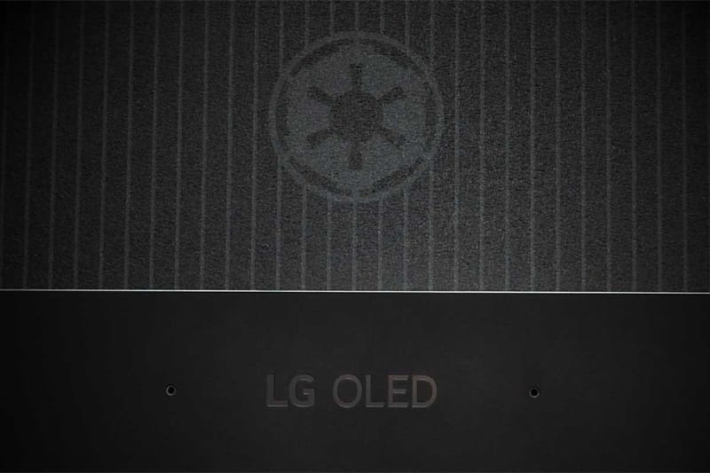 筐体はスター・ウォーズをテーマにした外観となる