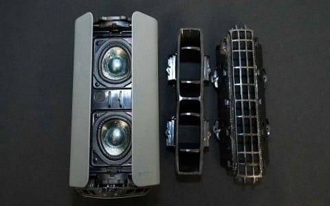 ソニー、線音源で音を広げるポータブルBluetoothスピーカー - AV Watch