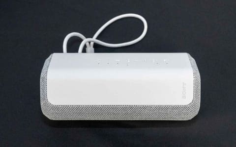 ソニー、線音源で音を広げるポータブルBluetoothスピーカー - AV Watch