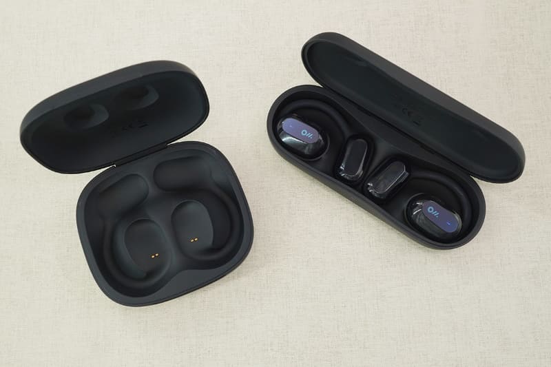 バッテリー内蔵ケースは別のセット販売となっている