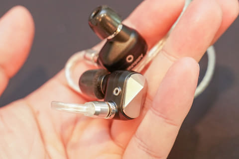 ヘッドホン FitEar UNIVERSAL 本日発売】癖が少ないフラットなイヤホン「FitEar Universal