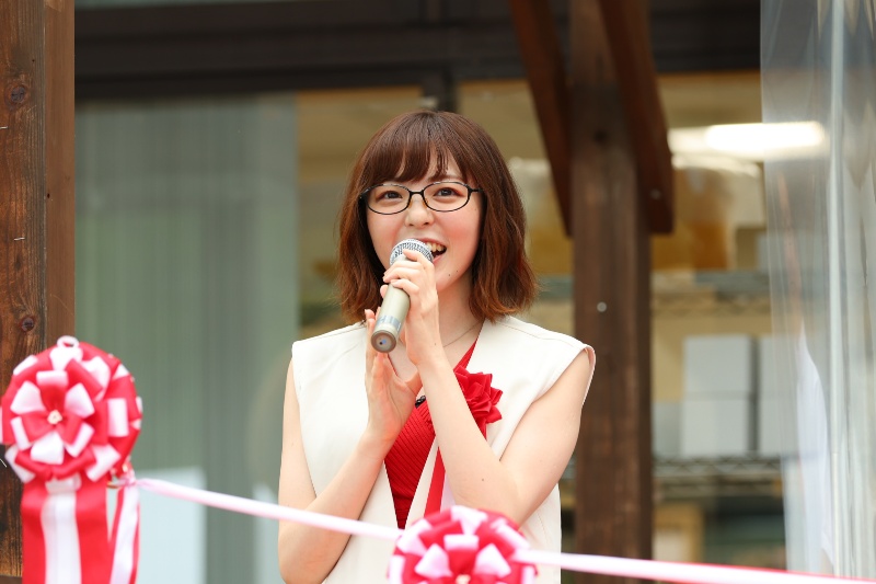 原紗友⾥さん<br><span class="fnt-70">(C)あfろ・芳文社／野外活動委員会</span>