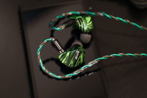 FAudio Mezzo Limited Edition 美品 今週限定最安値 ハイレベルな音質を多彩なチューニングで拡張！FAudio「Mezzo