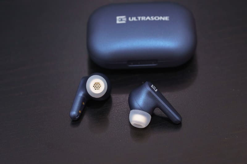 SednaEarfit MAX for TWSをULTRASONE「LAPIS」に装着