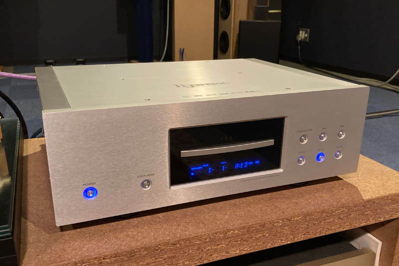 ユニバーサルプレーヤー「UX-1」
