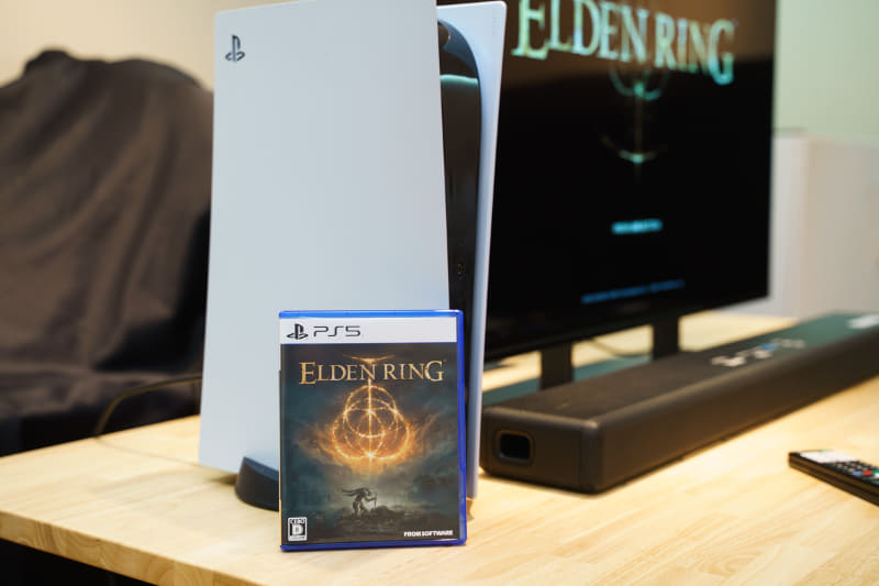 「ELDEN RING」<Br>通常版9,240円/デジタルデラックスエディション9,900円 開発:フロム・ソフトウェア CERO:D<Br><span class="fnt-70">©BANDAI NAMCO Entertainment Inc. / ©2022 FromSoftware, Inc.</span>