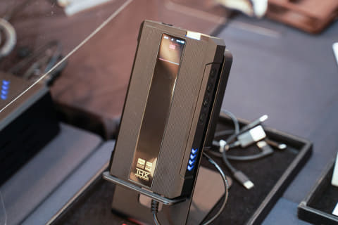 FiiO、机に置ける“デスクトップオーディオストリーマー”R7 - AV Watch