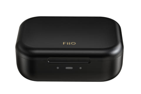 FiiO、有線イヤフォンを無線化するBTレシーバーアンプ最上位の2ピン