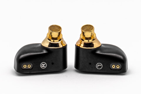 ピエール中野監修の最上位“有線ピヤホン”12月一般販売へ - AV Watch