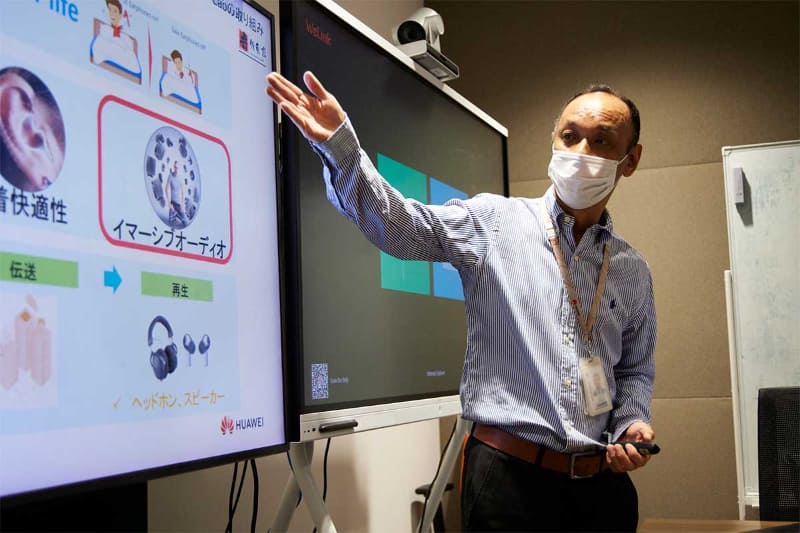 東京研究所の音響技術研究室で室長を務める角田直隆氏
