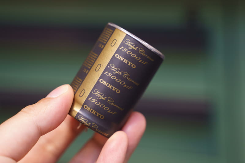 パーツメーカーと共同で開発した独自パーツも投入されている