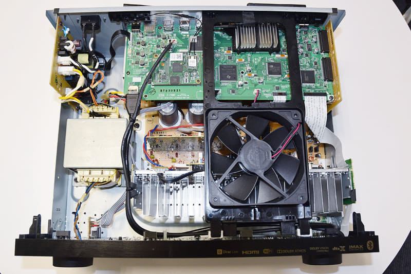 「VSX-LX305」の内部