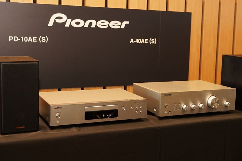 8月に行なわれた発表会では、ピュアオーディオの新製品も両ブランドから参考展示された