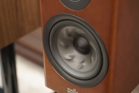 スピーカー・ウーファー Polk audio R200 50th anniversary edition レビュー】“学生でも買える”を貫くPolk Audio 50周年スピーカー