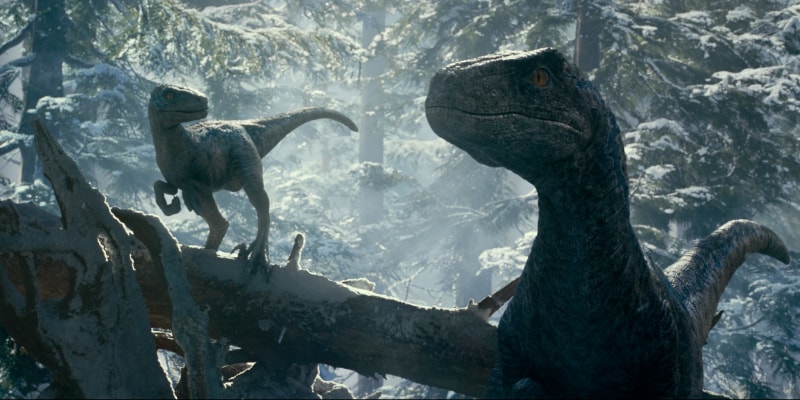 <span class="fnt-70">TM & (C) 2022 Universal Studios and Amblin Entertainment, Inc.</span>