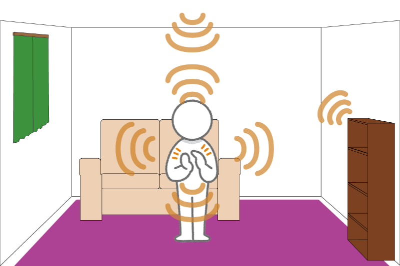 対策後のイメージ。本棚のポイントは、ギッシリ書籍を並べる事。本の凹凸が拡散版の役割を果たす