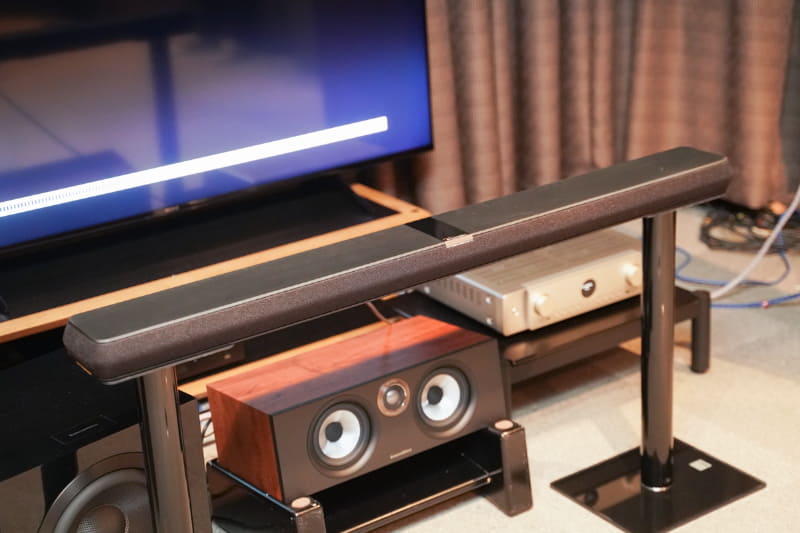 リビングルームだけでなく、本格的な試聴室でも聴き比べた