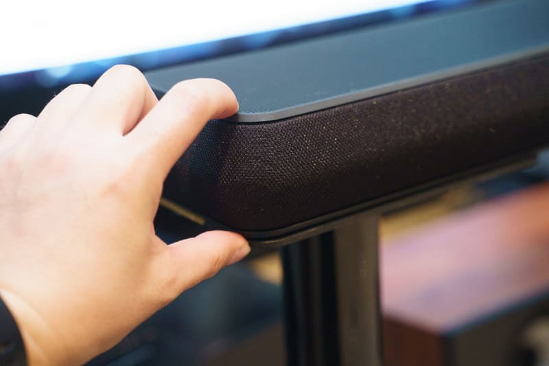 高さは65mmと低く抑えられている