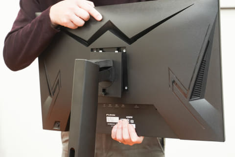 FUNAI、4K/144Hzの27型ゲーミングモニタ。FF14推奨 - AV Watch