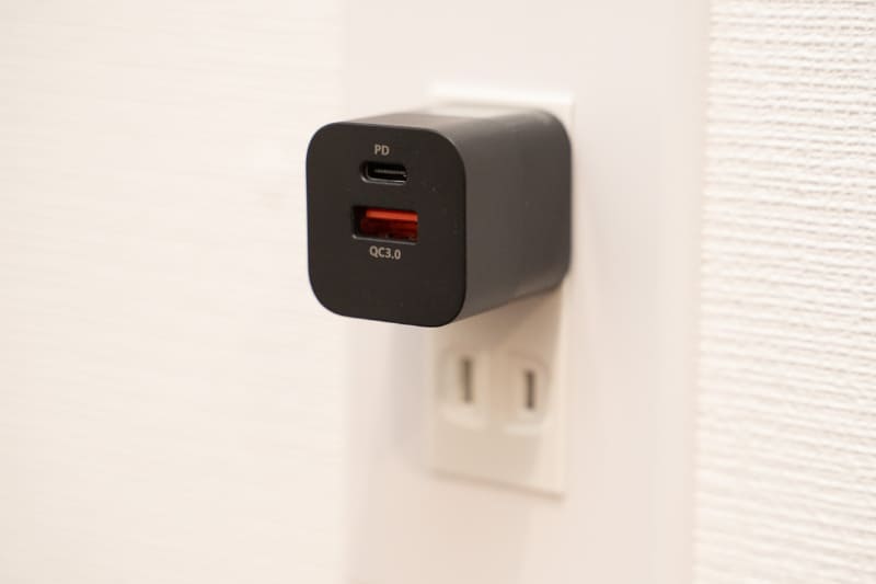 最大33WのUSB充電器「SHO-U33」