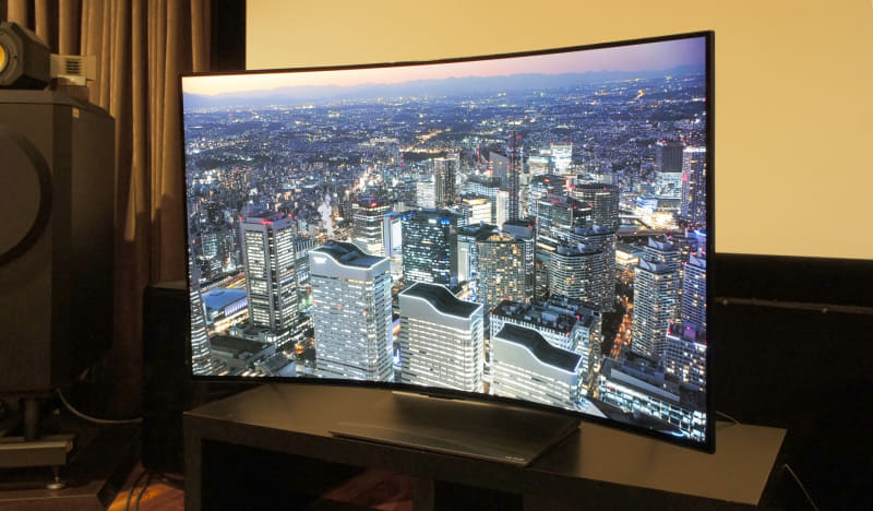 「LG OLED Flex(42LX3QPJA)」