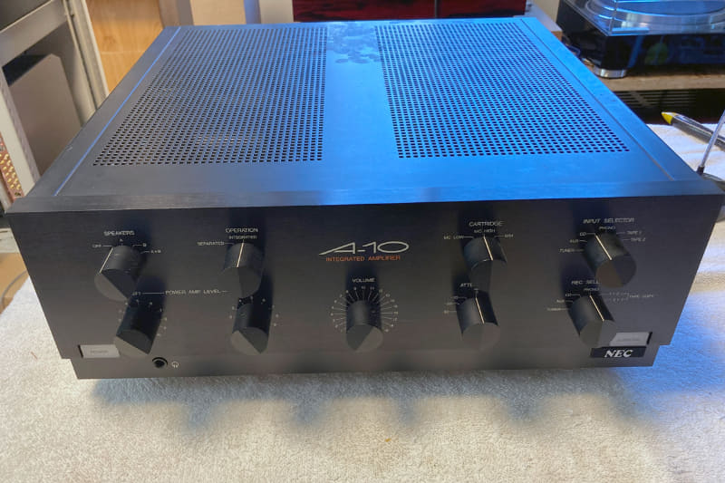 「A-10」が発売されたのは、1983年秋。あの頃はみんな、イケイケドンドンだった