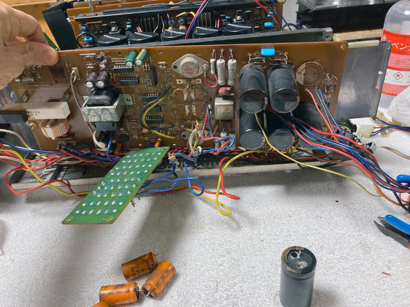 前回(2013年)に行なわなかった、電源基板をメンテ