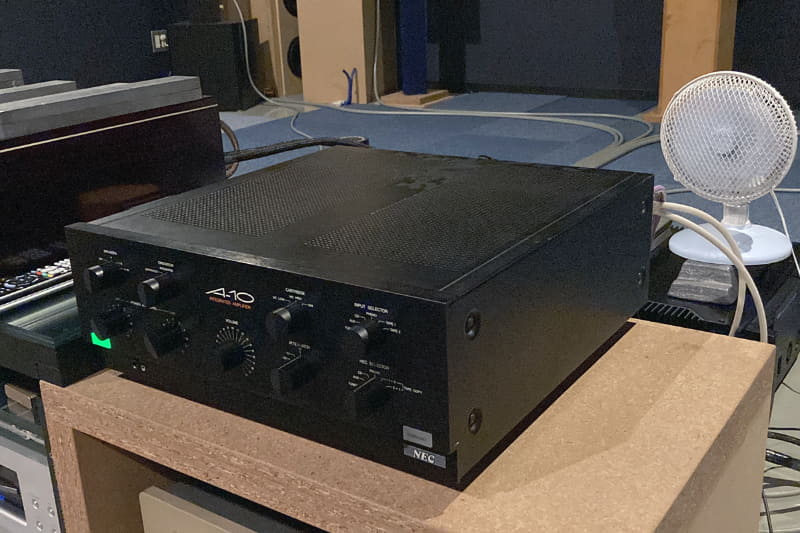 発熱が激しいのは昔のまま。扇風機で冷ます(笑)