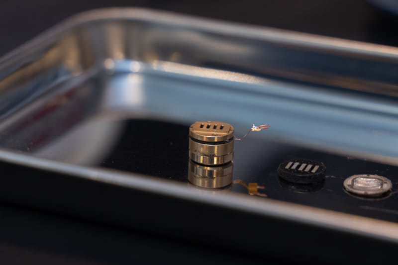 左にあるのが「HDプラナー」ドライバー