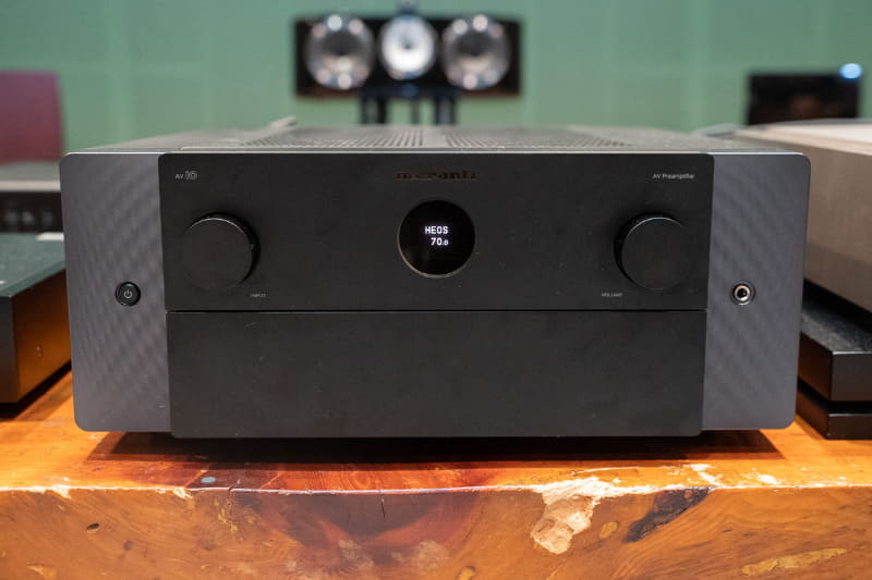 15.4ch AVプリアンプ「AV 10」