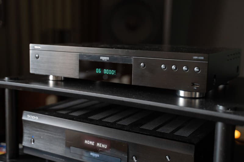 上がリーヴォンの「UBR-X200」、下がOPPO Digital「UDP-205」