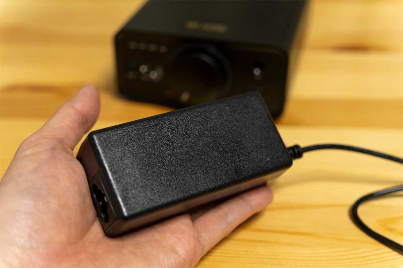 FiiO K7のみACアダプターが必要