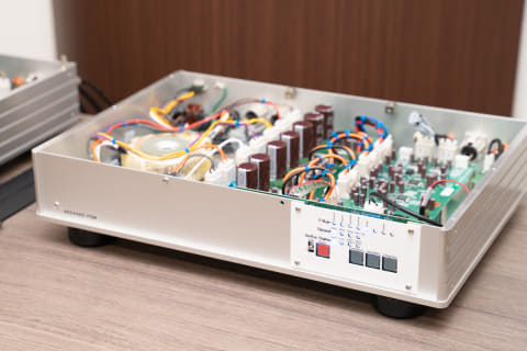 DAC専用 樋口監督、AKMでデジアナ分離 & 64bitの「シン・オーディオDAC