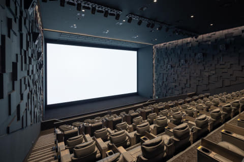 109シネマズプレミアム新宿、270度パノラマ「ScreenX」導入 - AV Watch