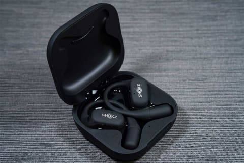 一度短時間のみ使用・SHOKZ OPENFIT ブラック　骨伝導イヤホン OpenFit Air オープンイヤーイヤホン - Shokz (ショックス) 日本