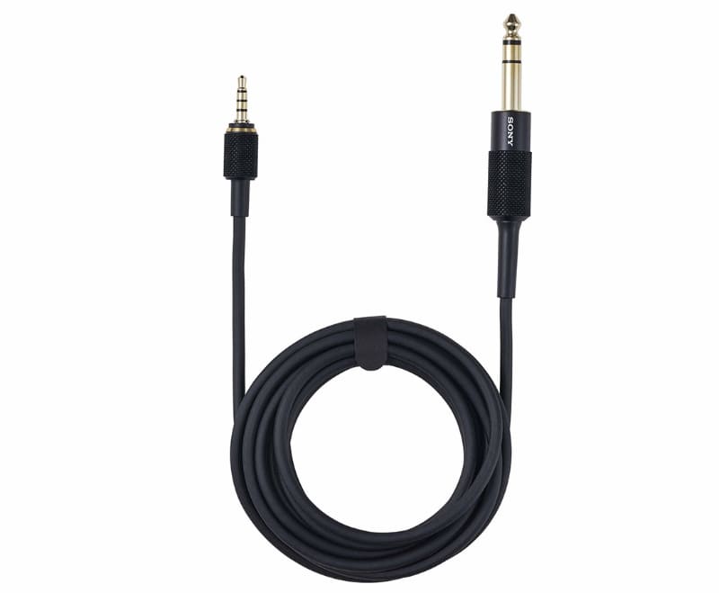 付属ケーブルは約2.5m