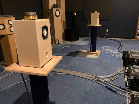 ☆魔改造☆Middleスピーカー☆国産メーカーです☆非常に素直な音色です！☆ 麻倉怜士の大閻魔帳】麻倉怜士がグッときた! 魅惑の小型