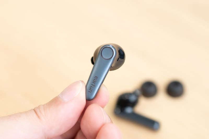 スティック部がショート化したことで重心バランスが向上し、耳からの脱落も少なくなった