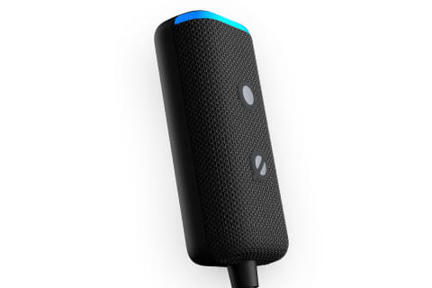Amazon、小さくなってダッシュボードに設置できる「Echo Auto(第