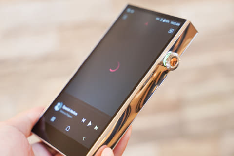 ミニレビュー】AK初、ディスクリートR-2R DAC搭載「A&futura SE300