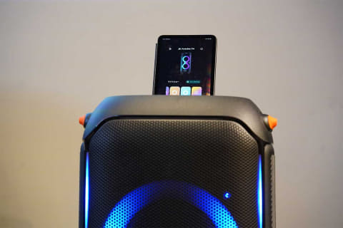 JBL、800Wの“光るスピーカー”クラファン開始。「真のコスパ提供