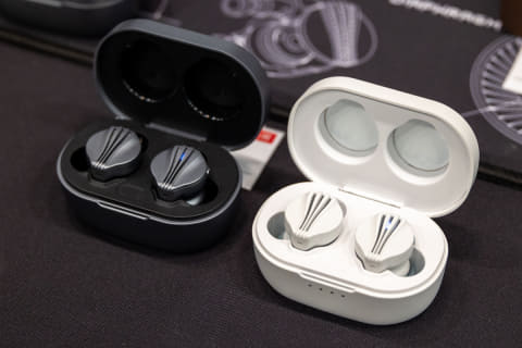 ポタフェス開幕。FiiO平面駆動型ヘッドフォン「FT5」、Cleerのながら