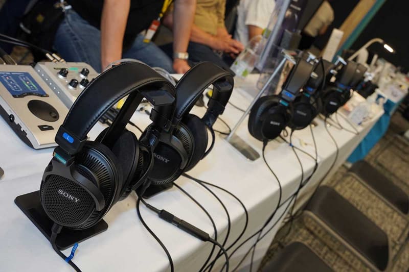 「MDR-MV1」は360 Reality Audio環境での試聴と、ウォークマンでの試聴ができる