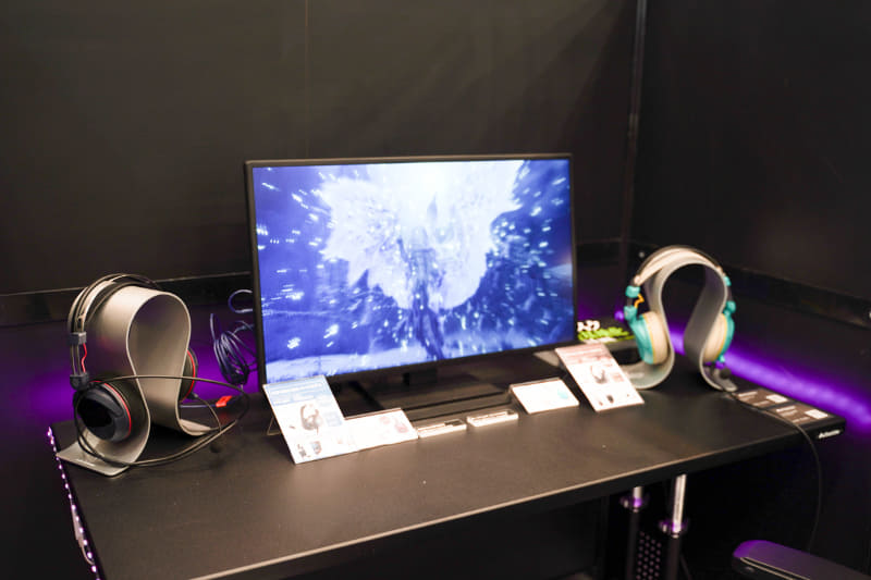 「迅竜 ナルガクルガ」モチーフの「ATH-GDL3 NAR」と、「雷狼竜 ジンオウガ」をモチーフにした「ATH-GL3 ZIN」