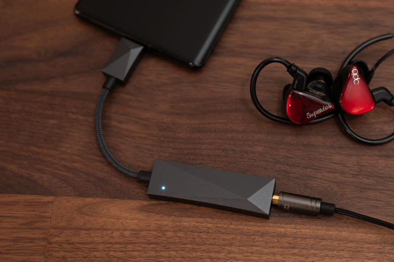 スティック型DACアンプ「AK HC3」