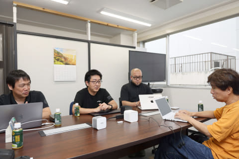 藤本健のDigital Audio Laboratory】手のひら1台で超立体!? 独自