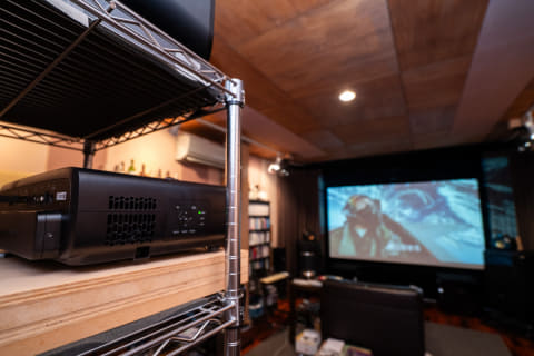 手が届く価格でコンパクトなのに“ガチ画質”、BenQ 4K HDR