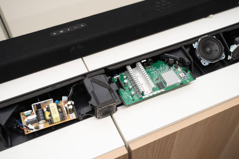 アンプ回路が実際に筐体内に入っているところ